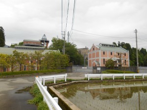 2015_発電所美術館_水田と隣り合わせ